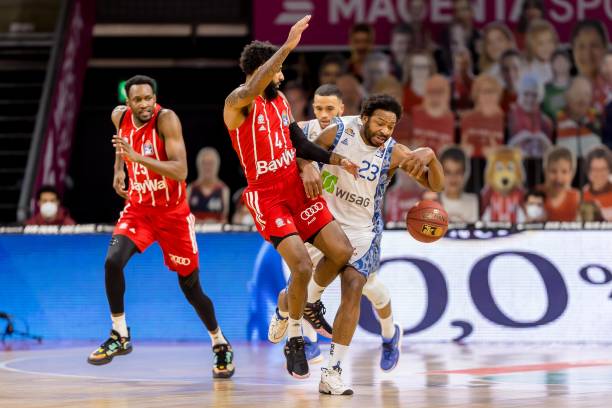 取得更高突 取得更高突