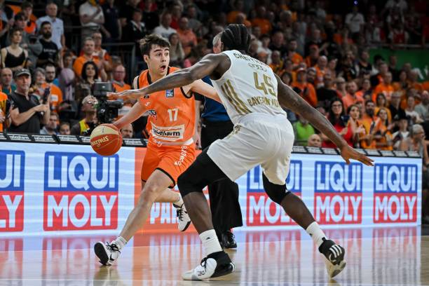 国安球迷提 国安球迷提