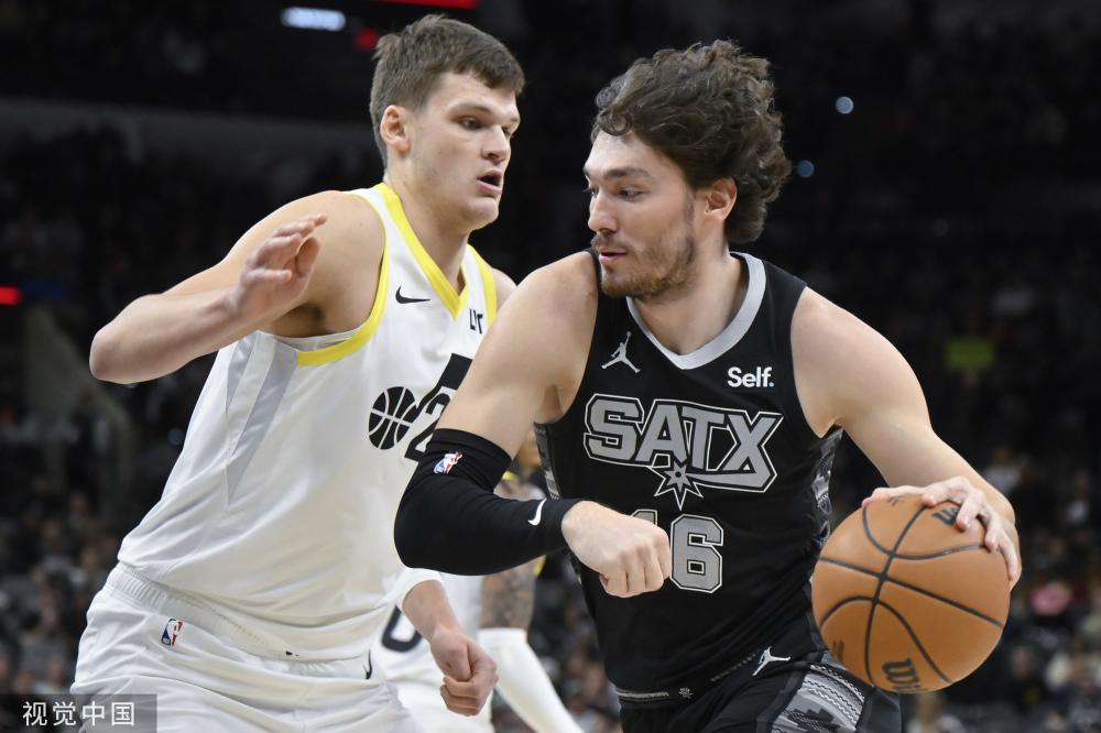 球员更多地 球员更多地